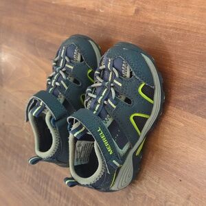 EUC Merrell Hiker sandals- toddler size 6